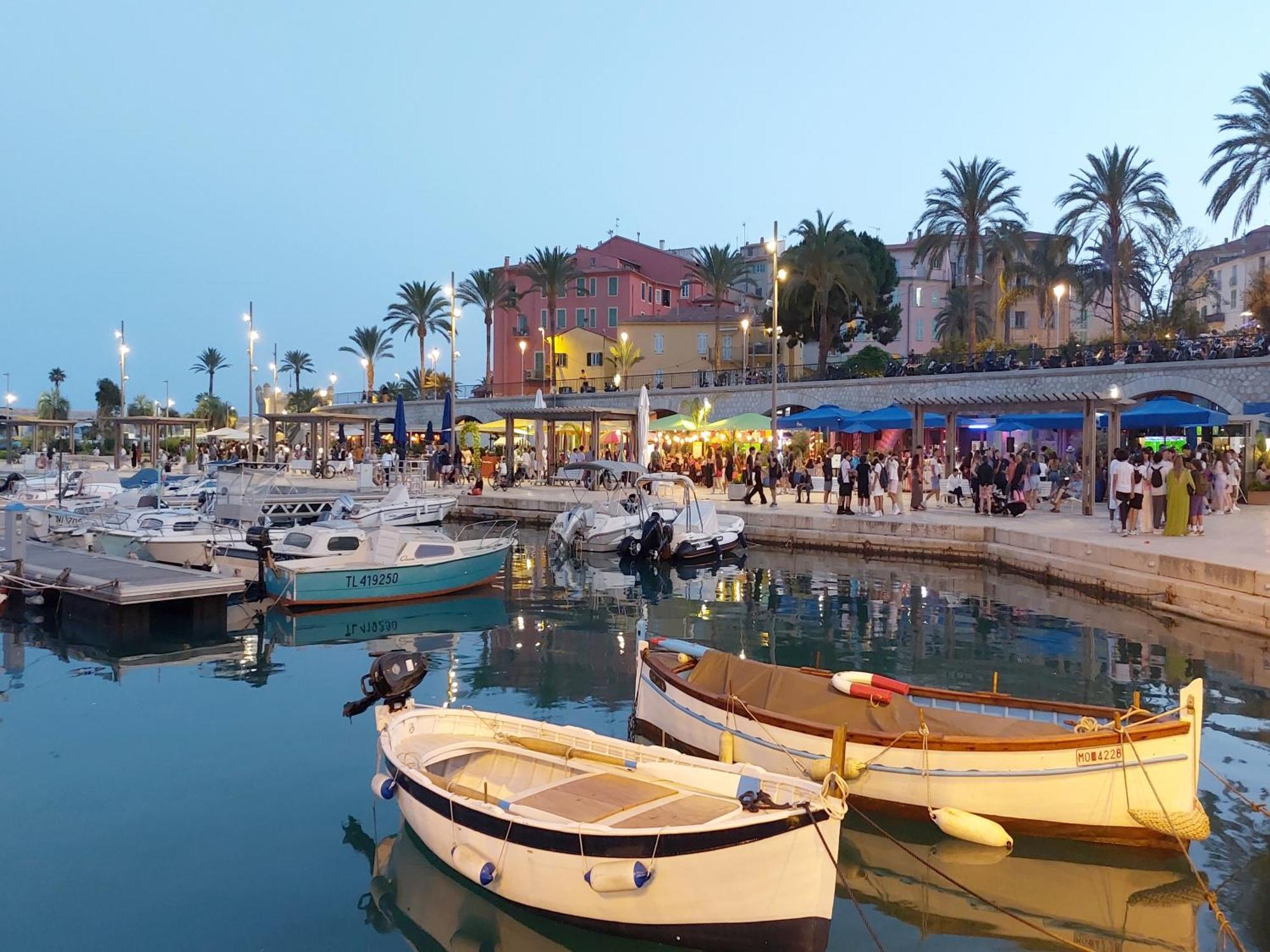 Menton, Centre Historique, Vue Mer Eksteriør billede